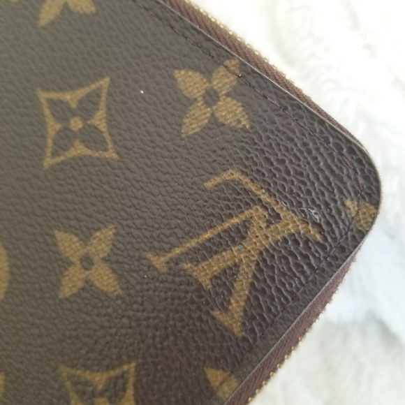 Louis Vuitton Monogram Zippy Zip-up Canvas Wallet - Picture 10 of 15